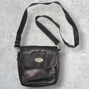 Digital Concepts Camera Carrying Case Crossbody Faux Leather Front Zip